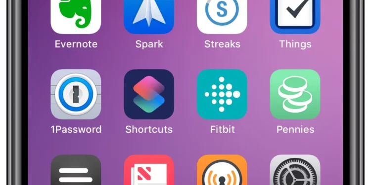 Apple, EU Reopen Talks Over Delayed Siri AI