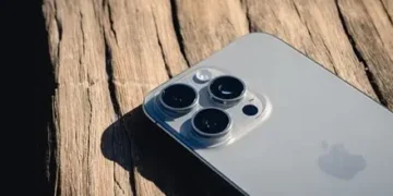Apple Unveils the “iPhone Ultra”