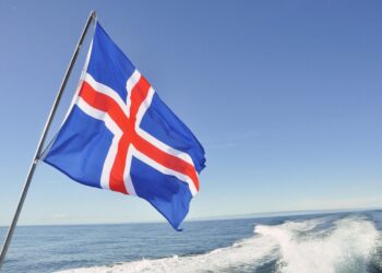 Narrow majority of Icelanders back EU membership, poll shows