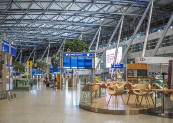 Nashville International Airport to Be Renamed After Dolly Parton