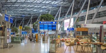 Nashville International Airport to Be Renamed After Dolly Parton