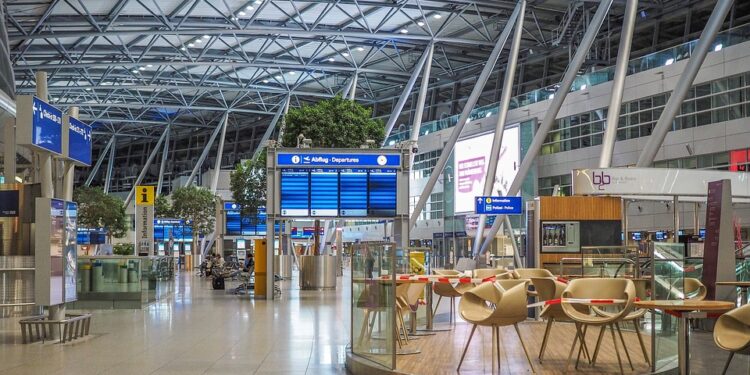 Nashville International Airport to Be Renamed After Dolly Parton