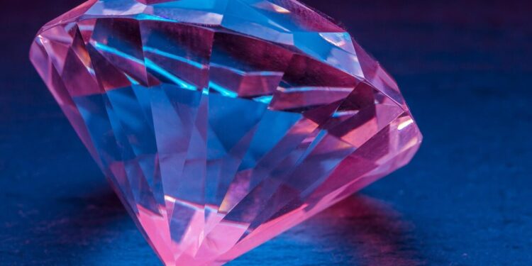 The Pink Diamond That Survived the French Revolution Goes on Display