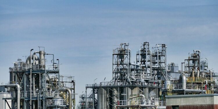 Trump-Putin deal over Russian diesel fuels tensions between Washington and Kyiv